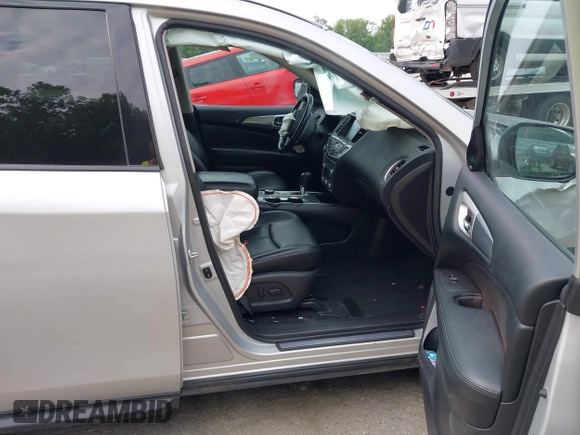2017 Nissan Pathfinder SV z VIN 5N1DR2MM0HC619400, wystawiony jako IAAI lot #42457072 z przebiegiem 159 839 mil mil oraz . Historia ofert i sprzedaży dostępna na DreamBid. Obrazek 5.