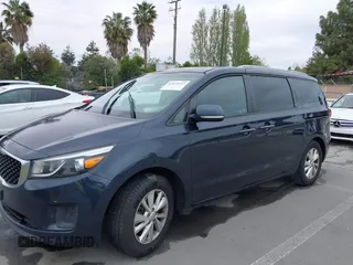 2017 Kia Sedona LX with VIN KNDMB5C14H6250704, listed as a IAAI auction lot 42074227 with 229,369 mi miles. Bid and sale history available at carsss.com. Image 6.