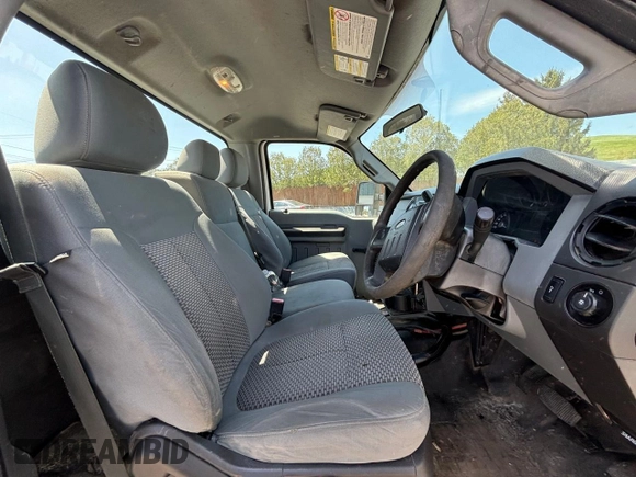 2015 Ford F-350 XL with VIN 1FTRF3AT9FEC55001, listed as a Copart auction lot 55889155 with 161,561 mi miles and Clean Title. Bid and sale history available at DreamBid. Image 5.