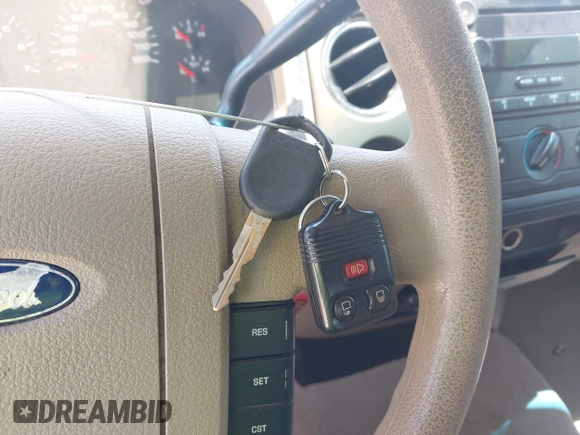 2004 Ford F-150 STX with VIN 1FTRX12W84NB06070, listed as a IAAI auction lot 42614653 with 254,056 mi miles and . Bid and sale history available at DreamBid. Image 11.