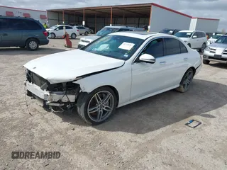 2019 Mercedes-Benz E-Class E 300 with VIN WDDZF4JB0KA512311, listed as a IAAI auction lot 41720142 with 93,714 mi miles. Bid and sale history available at carsss.com. Image 17.