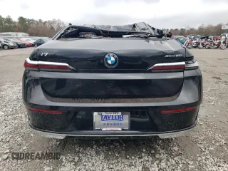 2023 BMW i7 xDrive60 z VIN WBY53EJ01PCM98516, wystawiony jako Copart lot #85778524 z przebiegiem 397 mil mil oraz Szkody całkowita. Historia ofert i sprzedaży dostępna na DreamBid. Obrazek 6.