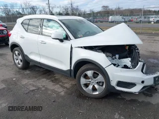 2019 Volvo XC40 Momentum z VIN YV4AC2HK6K2108348, wystawiony jako IAAI lot #41730715 z przebiegiem 60 438 mil mil oraz . Historia ofert i sprzedaży dostępna na DreamBid. Obrazek 1.