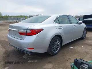 2018 Lexus ES with VIN 58ABK1GG6JU081676, listed as a IAAI auction lot 41996905 with 81,973 mi miles. Bid and sale history available at carsss.com. Image 4.