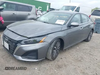2024 Nissan Altima SV z VIN 1N4BL4DV2RN363600, wystawiony jako IAAI lot #41965390 z przebiegiem 26 499 mil mil oraz . Historia ofert i sprzedaży dostępna na DreamBid. Obrazek 2.