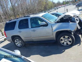 2009 GMC Yukon SLT 4SB with VIN 1GKFK33089R168984, listed as a IAAI auction lot 41863772 with 316,967 mi miles and . Bid and sale history available at DreamBid. Image 13.