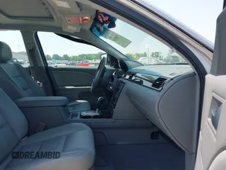 2005 Ford Five Hundred SEL with VIN 1FAHP24105G161224, listed as a IAAI auction lot 42448504 with Not provided miles and . Bid and sale history available at DreamBid. Image 5.