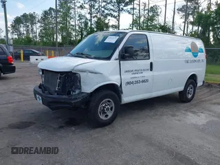 2012 GMC Savana Cargo with VIN 1GTW7FCA1C1157824, listed as a IAAI auction lot 42012172 with 200,961 mi miles. Bid and sale history available at carsss.com. Image 2.