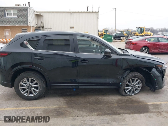 2025 Mazda CX-5 2.5 S Preferred Package with VIN JM3KFBCL9S0539686, listed as a IAAI auction lot 41133750 with 1,320 mi miles. Bid and sale history available at carsss.com. Image 14.