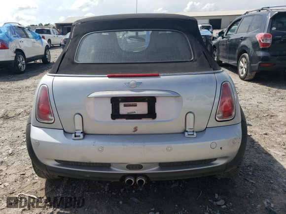 2008 MINI Convertible S с VIN WMWRH33508TU81576, выставлен на аукционе Copart как лот 60684675 с пробегом 145 344 миль миль и Списание • Salvage title. История ставок и продаж доступна на DreamBid. Изображение 6.
