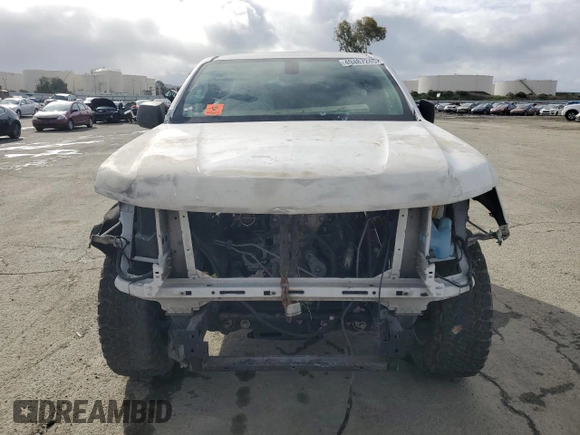 2018 Chevrolet Colorado 2WD Work Truck z VIN 1GCHSBEA8J1299579, wystawiony jako Copart lot #49487245 z przebiegiem Nie podano mil oraz Czysty tytuł • Clean title. Historia ofert i sprzedaży dostępna na DreamBid. Obrazek 5.