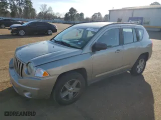 2010 Jeep Compass North Edition with VIN 1J4NT4FB5AD570092, listed as a Copart auction lot 45122905 with 262,800 mi miles and Salvage Title. Bid and sale history available at carsss.com. Image 1.
