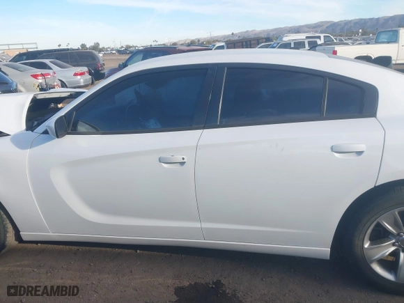 2015 Dodge Charger SE with VIN 2C3CDXBG5FH879783, listed as a IAAI auction lot 41500193 with 83,386 mi miles. Bid and sale history available at carsss.com. Image 13.