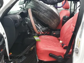 2018 Jeep Wrangler Unlimited Sport S z VIN 1C4BJWDG1JL855855, wystawiony jako Copart lot #56907455 z przebiegiem 61 437 mil mil oraz Szkoda całkowita • Salvage title. Historia ofert i sprzedaży dostępna na DreamBid. Obrazek 7.