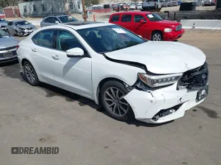 2020 Acura TLX w/Technology Pkg with VIN 19UUB1F56LA008852, listed as a IAAI auction lot 41904628 with 121,478 mi miles. Bid and sale history available at carsss.com. Image 1.