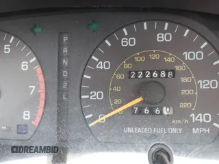 1996 Toyota Camry DX z VIN JT2BG12K0T0417267, wystawiony jako IAAI lot #42386332 z przebiegiem 222 688 mil mil oraz . Historia ofert i sprzedaży dostępna na DreamBid. Obrazek 7.