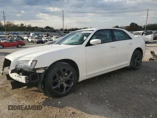 2021 Chrysler 300 with VIN 2C3CCABG4MH554314, listed as a Copart auction lot 76919274 with 62,482 mi miles and Salvage Title. Bid and sale history available at carsss.com. Image 1.
