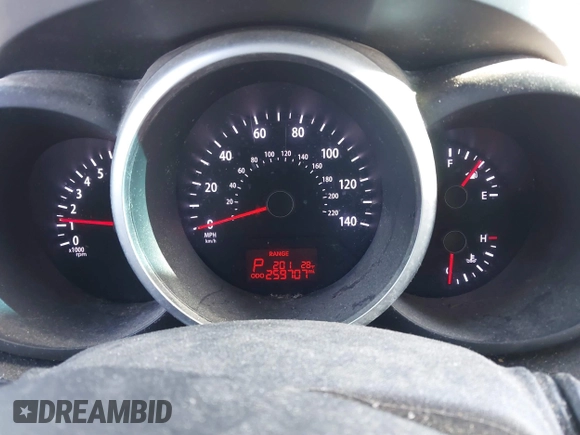 2013 Kia Soul ! with VIN KNDJT2A69D7609014, listed as a IAAI auction lot 41393337 with 259,707 mi miles. Bid and sale history available at carsss.com. Image 7.