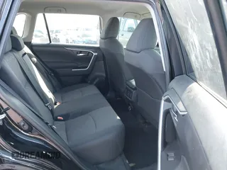 2021 Toyota RAV4 XLE with VIN 2T3W1RFV8MW124601, listed as a IAAI auction lot 41515953 with 48,336 mi miles. Bid and sale history available at carsss.com. Image 8.