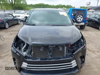 2019 Toyota Highlander LE z VIN 5TDZZRFH3KS313011, wystawiony jako IAAI lot #42140309 z przebiegiem 129 487 mil mil oraz . Historia ofert i sprzedaży dostępna na DreamBid. Obrazek 13.