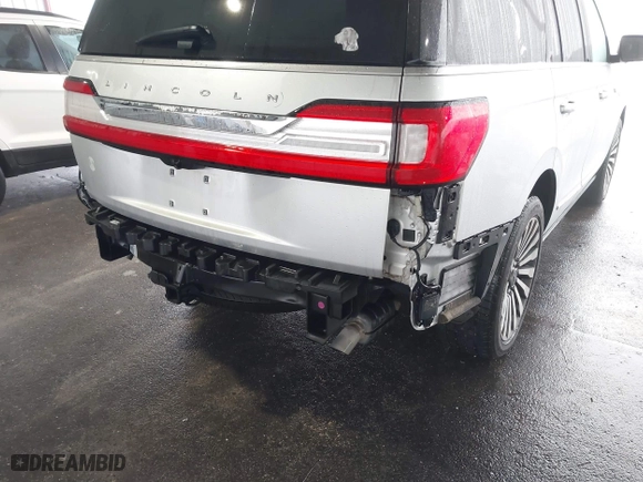 2019 Lincoln Navigator Reserve with VIN 5LMJJ2LTXKEL26583, listed as a IAAI auction lot 41448025 with 80,659 mi miles. Bid and sale history available at carsss.com. Image 18.