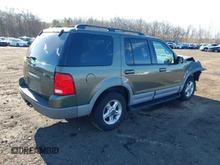 2002 Ford Explorer XLT with VIN 1FMZU73K82UD60206, listed as a IAAI auction lot 40946344 with 137,078 mi miles and . Bid and sale history available at DreamBid. Image 4.