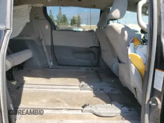 2018 Toyota Sienna LE Auto Access Seat с VIN 5TDKZ3DC1JS934414, выставлен на аукционе Copart как лот 52194615 с пробегом 130 058 миль миль и Списание • Salvage title. История ставок и продаж доступна на DreamBid. Изображение 11.