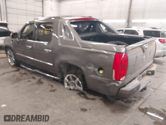 2011 Cadillac Escalade EXT Luxury with VIN 3GYT4MEF4BG222118, listed as a IAAI auction lot 41482082 with 170,555 mi miles. Bid and sale history available at carsss.com. Image 3.