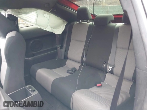 2015 Scion tC z VIN JTKJF5C79FJ013303, wystawiony jako IAAI lot #41581714 z przebiegiem Nie podano mil oraz . Historia ofert i sprzedaży dostępna na DreamBid. Obrazek 8.
