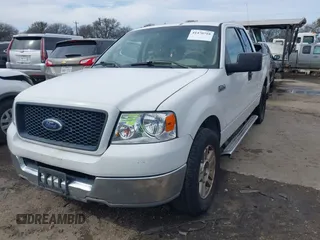 2004 Ford F-150 XLT with VIN 1FTRX12534KC29493, listed as a IAAI auction lot 41470710 with 272,253 mi miles. Bid and sale history available at carsss.com. Image 17.