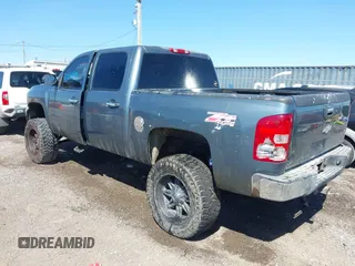 2007 Chevrolet Silverado 1500 LTZ with VIN 2GCEK13M071572981, listed as a IAAI auction lot 42054093 with 284,423 mi miles. Bid and sale history available at carsss.com. Image 3.