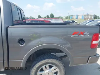 2004 Ford F-150 XLT с VIN 1FTPW14544FA13281, выставлен на аукционе IAAI как лот 42609212 с пробегом 174 385 миль миль и . История ставок и продаж доступна на DreamBid. Изображение 6.
