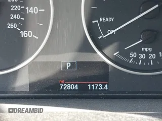 2016 BMW 3 Series 320i xDrive с VIN WBA8E5G59GNT94515, выставлен на аукционе IAAI как лот 42548876 с пробегом 72 804 миль миль и . История ставок и продаж доступна на DreamBid. Изображение 16.