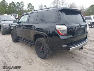 2022 Toyota 4Runner TRD Off Road with VIN JTEPU5JR1N6037734, listed as a IAAI auction lot 41530167 with 33,522 mi miles. Bid and sale history available at carsss.com. Image 3.