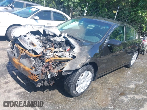 2010 Nissan Altima 2.5 S with VIN 1N4AL2AP1AN448096, listed as a IAAI auction lot 41075709 with Not Provided miles. Bid and sale history available at carsss.com. Image 2.