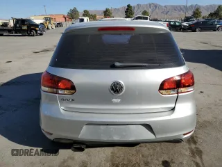 2013 Volkswagen Golf с VIN WVWDB7AJ5DW121847, выставлен на аукционе Copart как лот 86010984 с пробегом 119 864 миль миль и Списание • Salvage title. История ставок и продаж доступна на DreamBid. Изображение 6.
