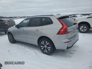 2024 Volvo XC60 Core Dark Theme z VIN YV4L12RK3R1933762, wystawiony jako Copart lot #46122905 z przebiegiem 8546 mil mil oraz Tytuł czysty. Historia ofert i sprzedaży dostępna na DreamBid. Obrazek 2.