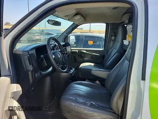 2012 Chevrolet Express Cargo z VIN 1GCSGAFX9C1137368, wystawiony jako IAAI lot #42619588 z przebiegiem 226 230 mil mil oraz . Historia ofert i sprzedaży dostępna na DreamBid. Obrazek 6.
