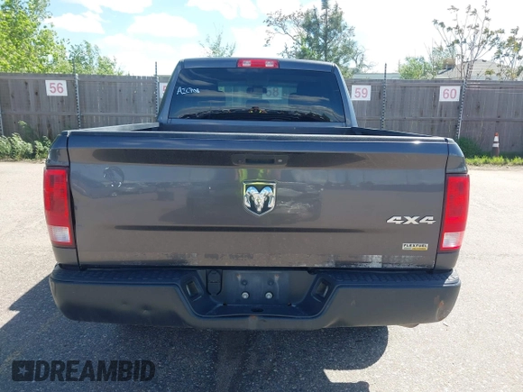 2018 Ram 1500 Express z VIN 1C6RR7FG2JS285033, wystawiony jako IAAI lot #42278751 z przebiegiem 203 340 mil mil oraz . Historia ofert i sprzedaży dostępna na DreamBid. Obrazek 16.