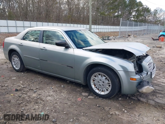 2005 Chrysler 300 with VIN 2C3JA43R05H137403, listed as a IAAI auction lot 41399519 with 135,044 mi miles. Bid and sale history available at carsss.com. Image 13.