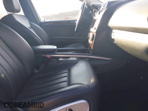 2008 Mercedes-Benz M 550 with VIN 4JGBB72E58A399316, listed as a IAAI auction lot 41627987 with 174,683 mi miles and . Bid and sale history available at carsss.com. Image 5.
