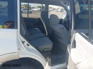 2001 Mitsubishi Montero XLS with VIN JA4MW31R61J026025, listed as a IAAI auction lot 40662178 with 166,196 mi miles. Bid and sale history available at carsss.com. Image 8.