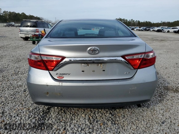 2015 Toyota Camry XLE with VIN 4T1BF1FK5FU911346, listed as a Copart auction lot 43369185 with 67,404 mi miles and Salvage Title. Bid and sale history available at DreamBid. Image 6.