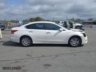 2013 Nissan Altima 2.5 SL with VIN 1N4AL3AP4DC273073, listed as a IAAI auction lot 41915963 with 194,475 mi miles. Bid and sale history available at carsss.com. Image 13.