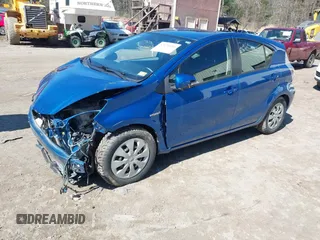 2012 Toyota Prius One z VIN JTDKDTB38C1527448, wystawiony jako IAAI lot #42070550 z przebiegiem Nie podano mil oraz . Historia ofert i sprzedaży dostępna na DreamBid. Obrazek 2.