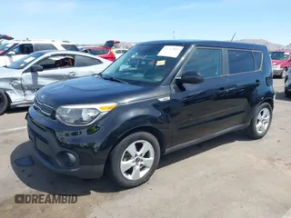 2019 Kia Soul z VIN KNDJN2A28K7688177, wystawiony jako IAAI lot #42153535 z przebiegiem 109 998 mil mil oraz . Historia ofert i sprzedaży dostępna na DreamBid. Obrazek 18.