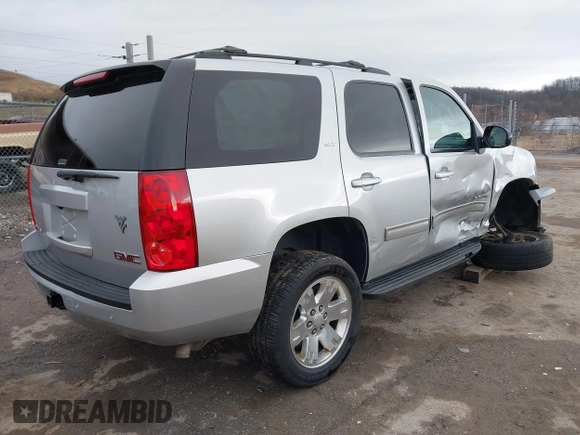 2013 GMC Yukon SLT with VIN 1GKS2CE07DR315820, listed as a IAAI auction lot 41653433 with 137,491 mi miles. Bid and sale history available at carsss.com. Image 4.