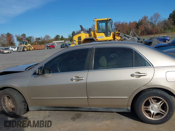 2004 Honda Accord LX с VIN 1HGCM56384A040487, выставлен на аукционе IAAI как лот 40834172 с пробегом 264 707 миль миль и . История ставок и продаж доступна на DreamBid. Изображение 14.