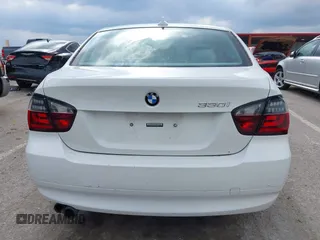 2006 BMW 3 Series 330i z VIN WBAVB33586PS06978, wystawiony jako IAAI lot #42263598 z przebiegiem Nie podano mil oraz . Historia ofert i sprzedaży dostępna na DreamBid. Obrazek 17.