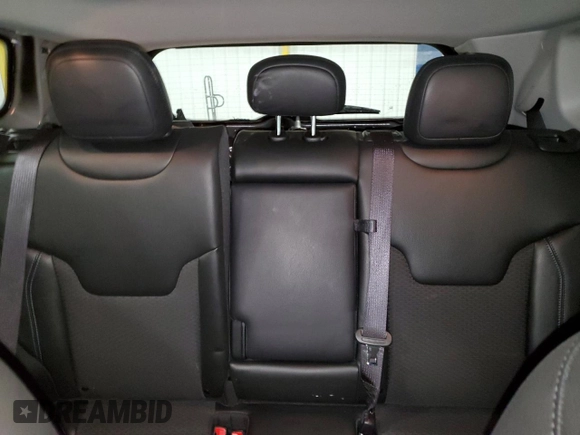 2022 Jeep Compass Latitude with VIN 3C4NJDBB0NT122375, listed as a Copart auction lot 46575035 with 18,765 mi miles and Salvage Title. Bid and sale history available at DreamBid. Image 10.